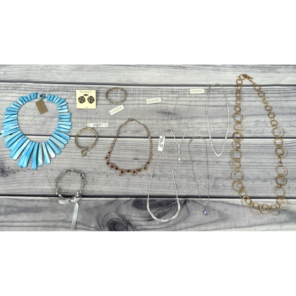 LOT OF MODERN COSTUME JEWELRY - MONET -BT JEWELED -INSPIRED- ERIKA‎ LYONS - LC